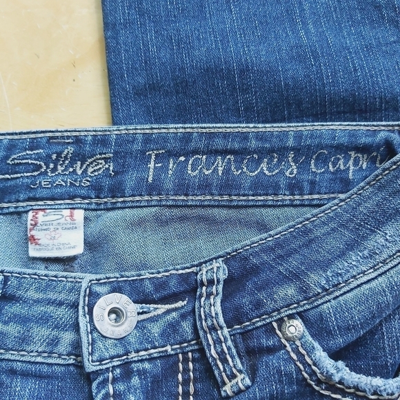 📣2/40$📣 SILVER Frances capri jeans size 26 - Picture 7 of 8